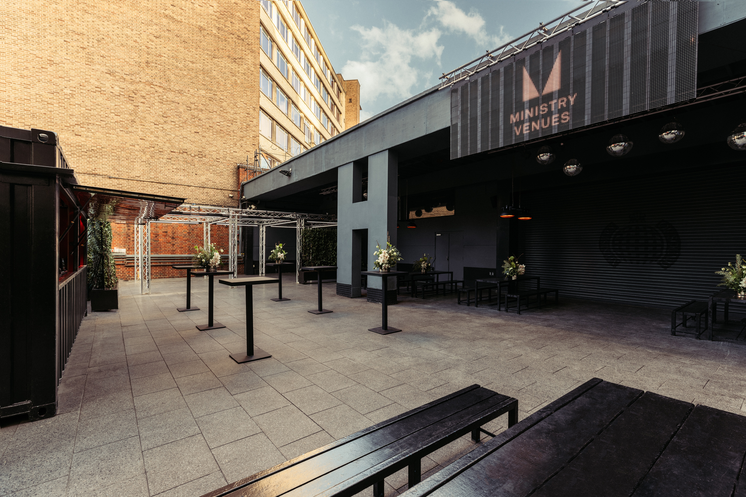 MoS Courtyard with poseur tables